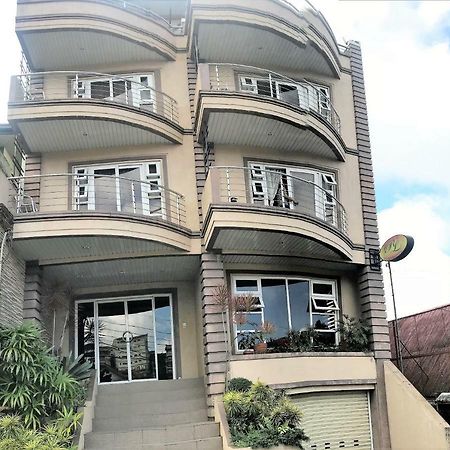 Rl Veranda Suite Baguio City Екстер'єр фото